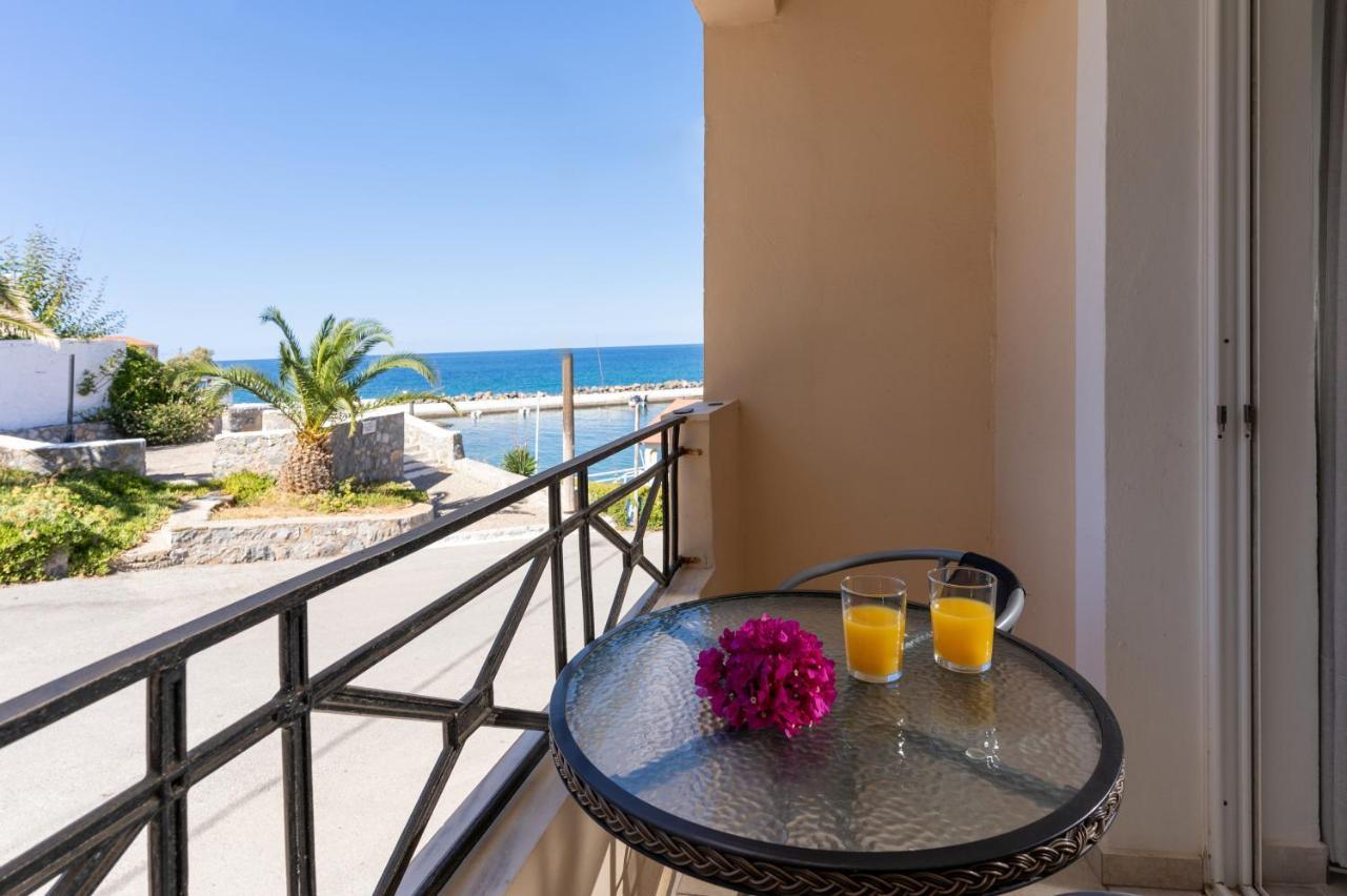 Castello Apartments ريثيمنو المظهر الخارجي الصورة