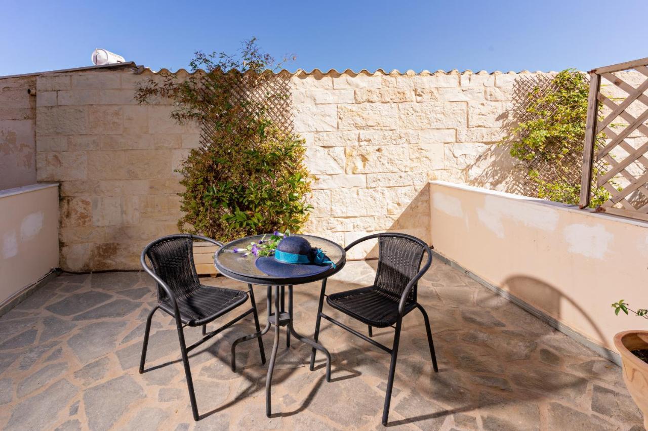 Castello Apartments ريثيمنو المظهر الخارجي الصورة