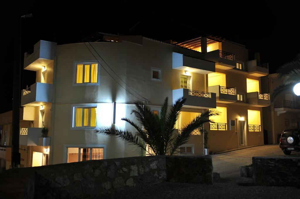 Castello Apartments ريثيمنو المظهر الخارجي الصورة